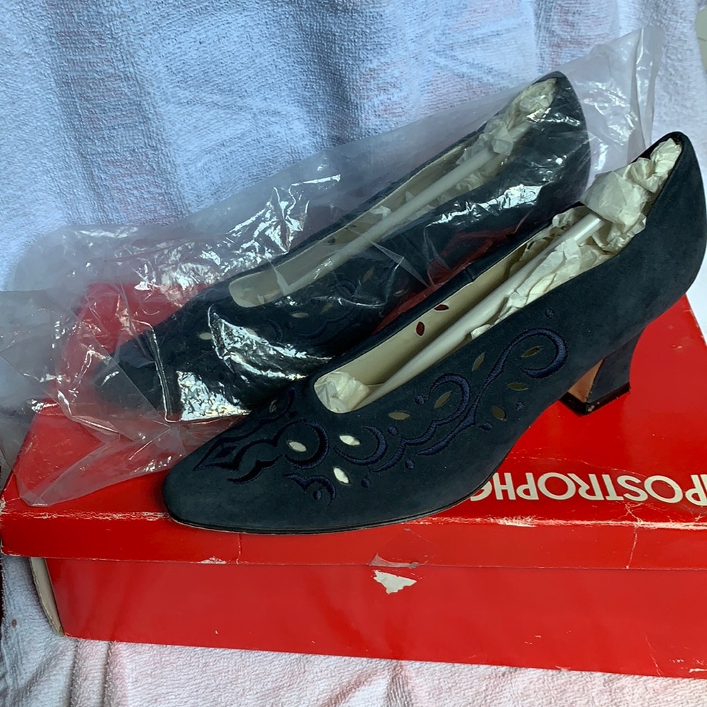 Apostrophe branded blue suede shoes